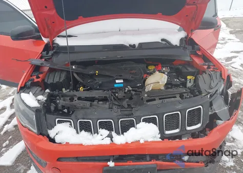 2021 Jeep Compass Sport Fwd z USA, uszkodzony, nr VIN 3C4NJCAB6MT538439